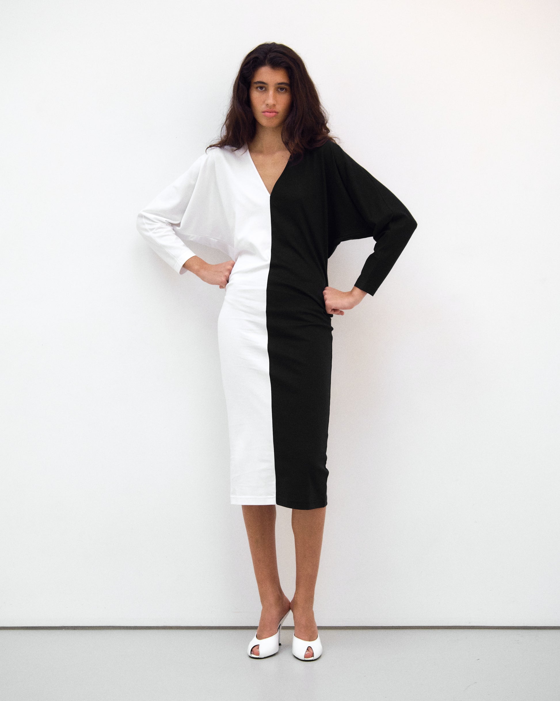 SALMA DRESS BLACK&WHITE